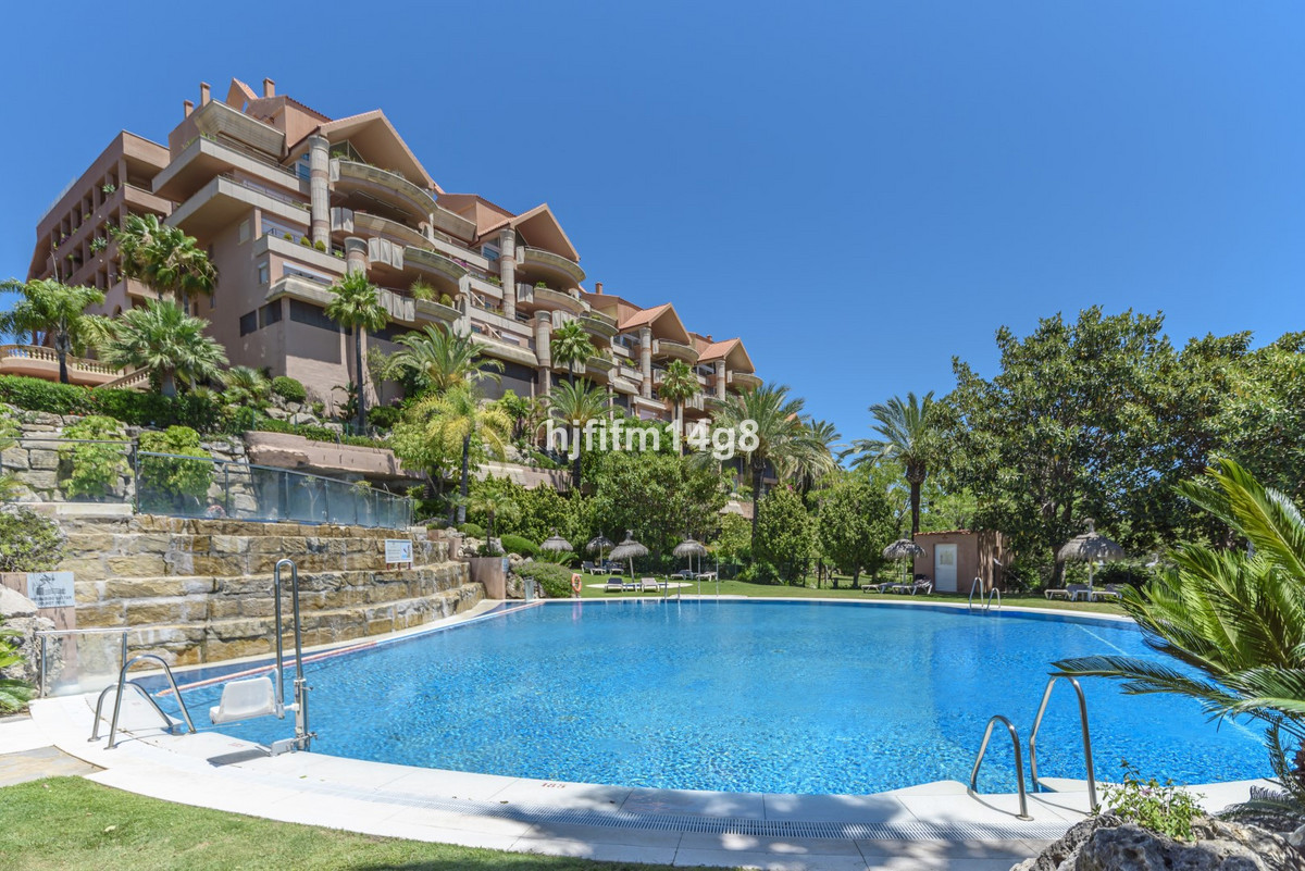 Appartement te koop in Nueva Andalucía | 3 slaapkamers H5435245