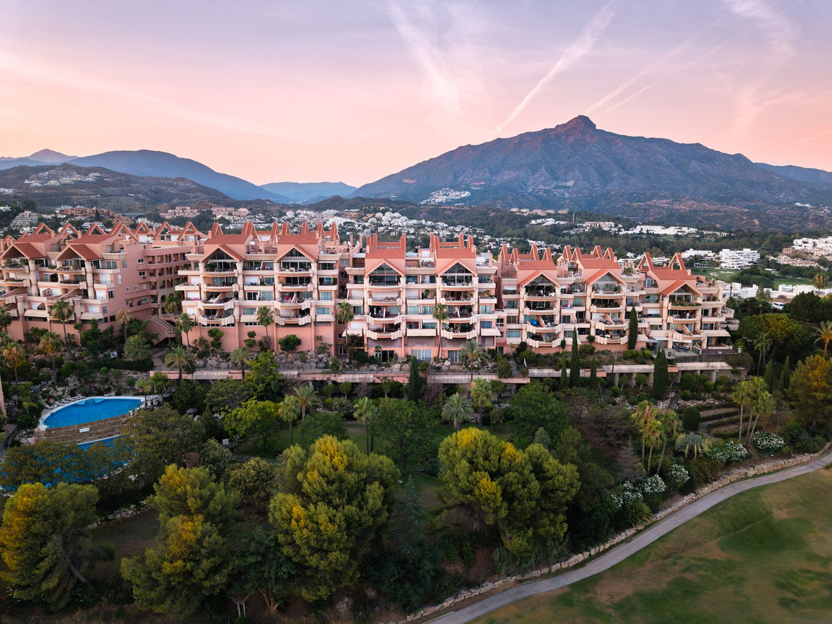 Appartement te koop in Nueva Andalucía | 3 slaapkamers H5435983
