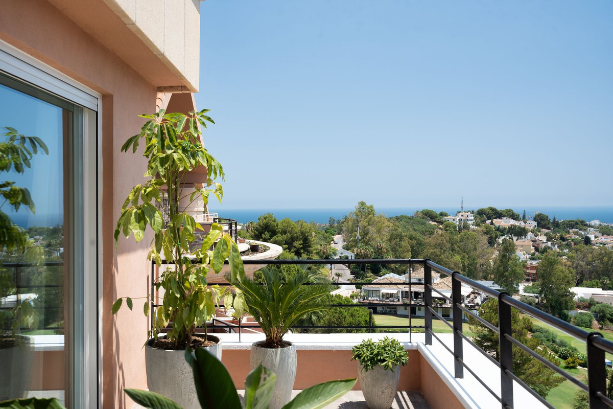 Appartement te koop in Nueva Andalucía | 3 slaapkamers H5435983
