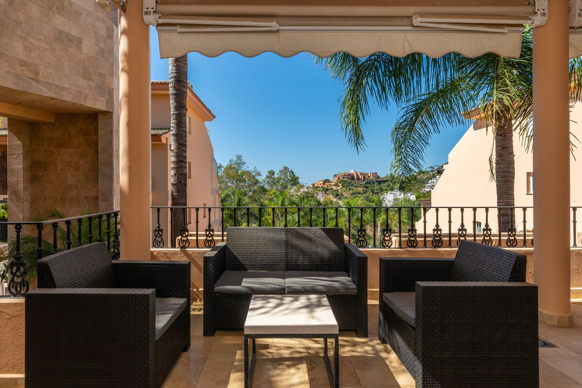 Appartement te koop in Nueva Andalucía | 2 slaapkamers H5437549