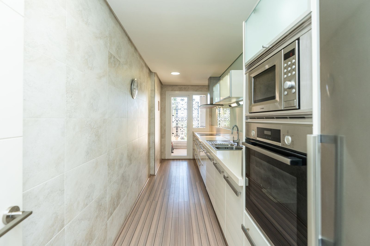 Appartement te koop in Nueva Andalucía | 2 slaapkamers H5437549