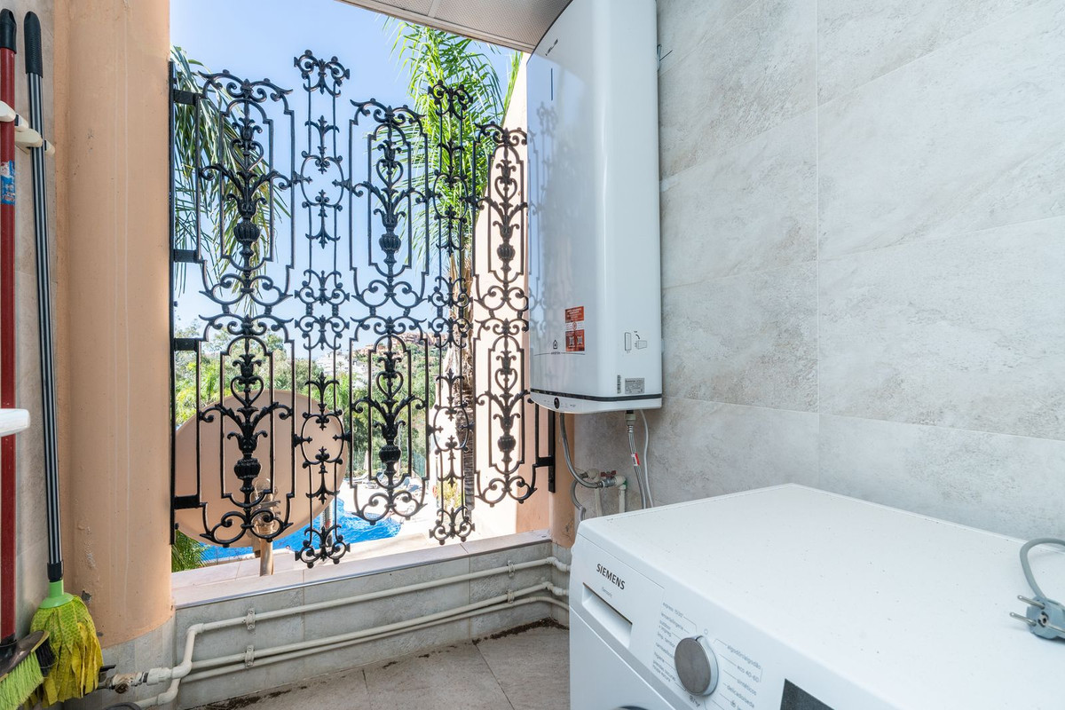 Appartement te koop in Nueva Andalucía | 2 slaapkamers H5437549