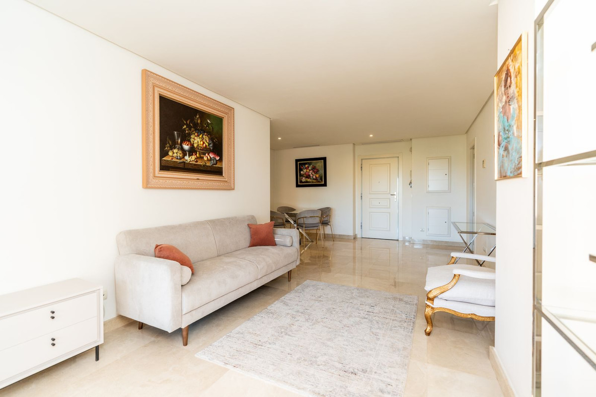 Appartement te koop in Nueva Andalucía | 2 slaapkamers H5437549