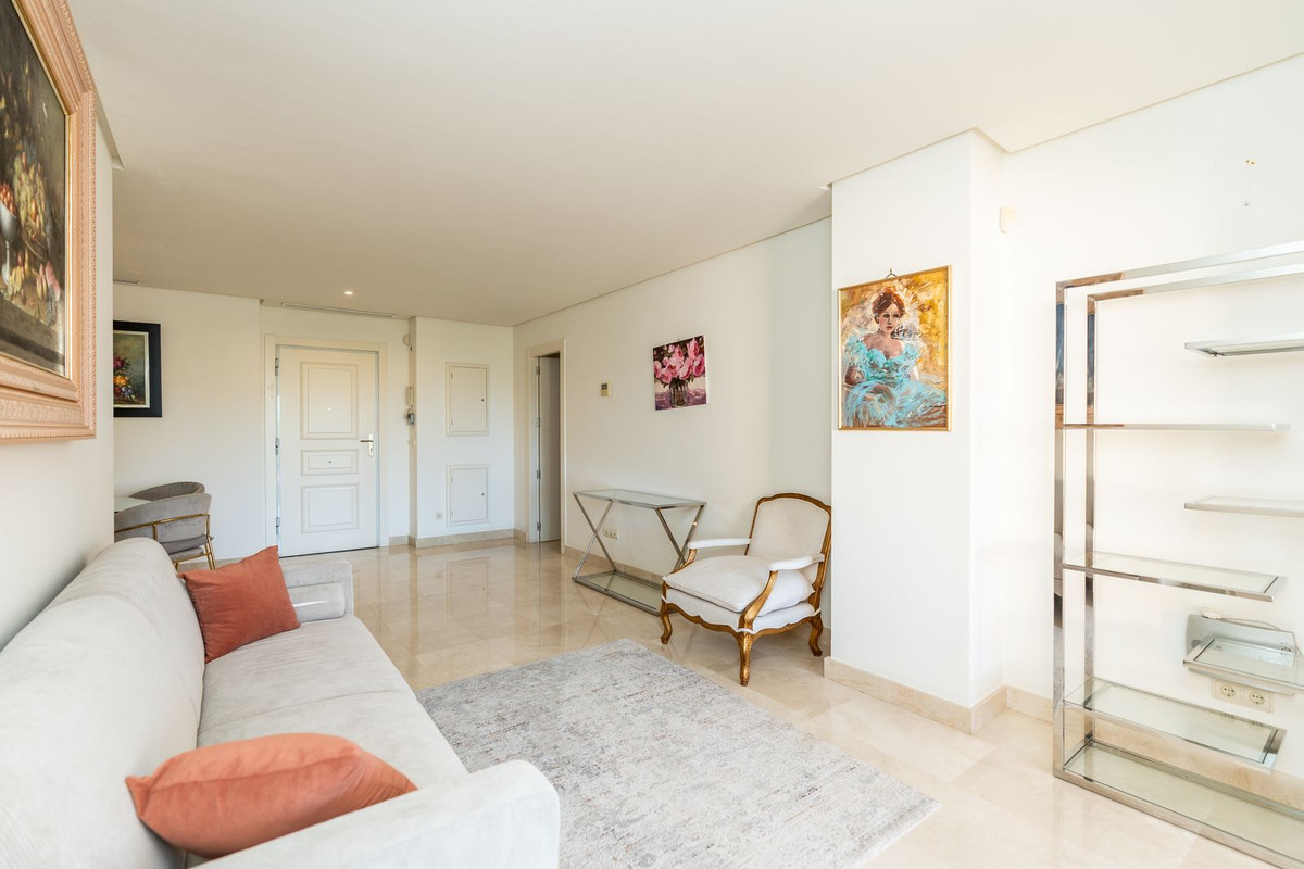 Appartement te koop in Nueva Andalucía | 2 slaapkamers H5437549