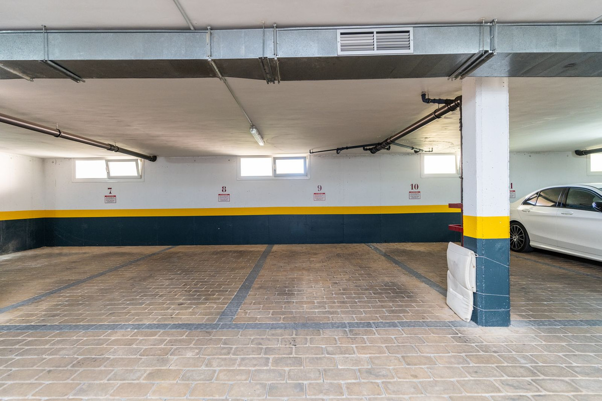Appartement te koop in Nueva Andalucía | 2 slaapkamers H5437549