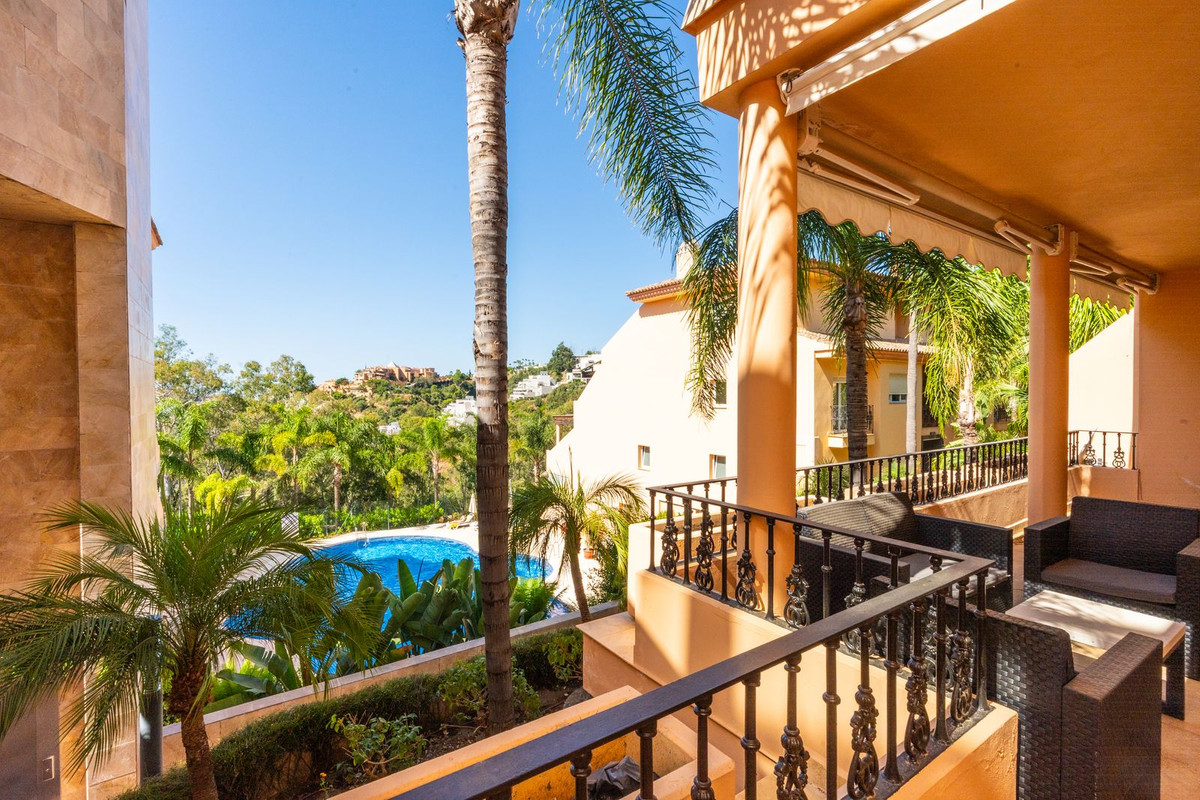 Appartement te koop in Nueva Andalucía | 2 slaapkamers H5437549