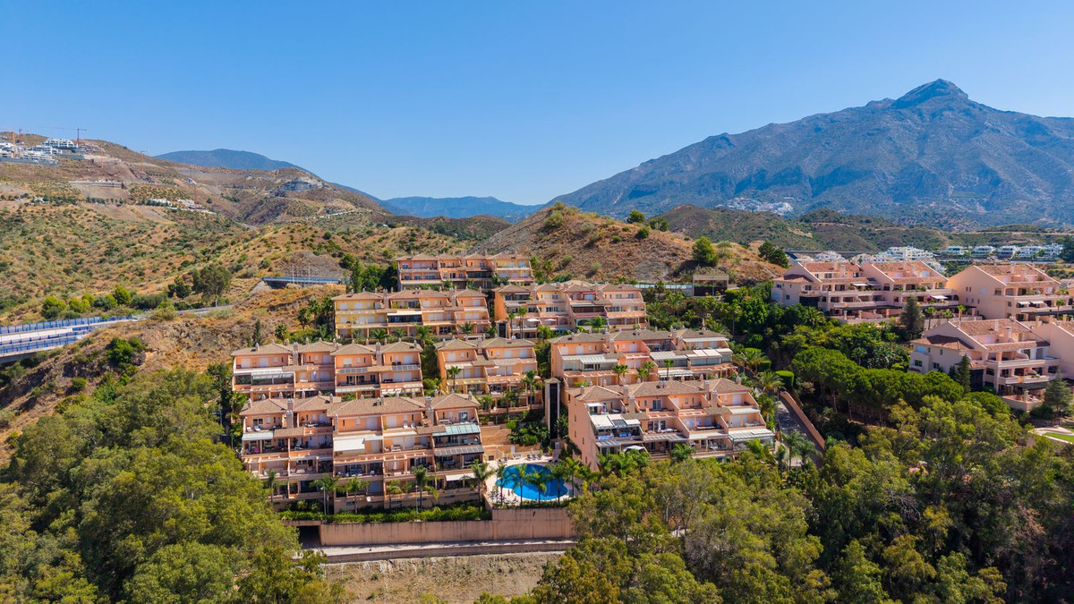 Appartement te koop in Nueva Andalucía | 2 slaapkamers H5437549
