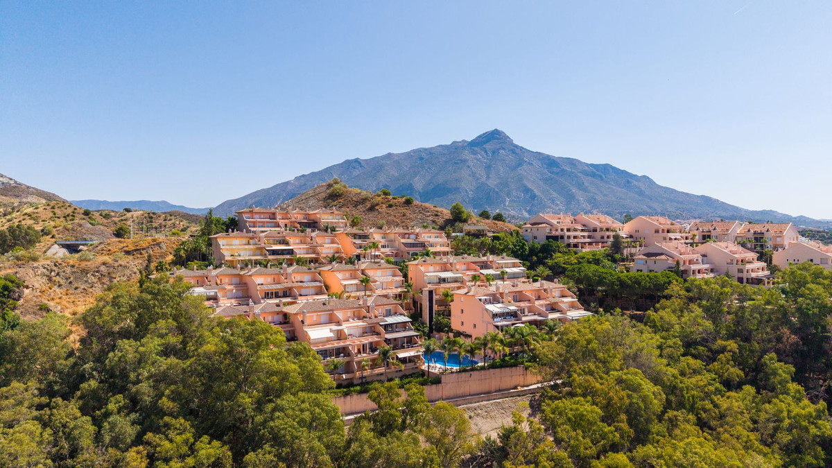 Appartement te koop in Nueva Andalucía | 2 slaapkamers H5437549