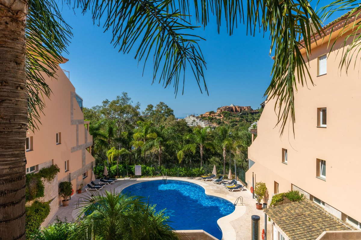 Appartement te koop in Nueva Andalucía | 2 slaapkamers H5437549