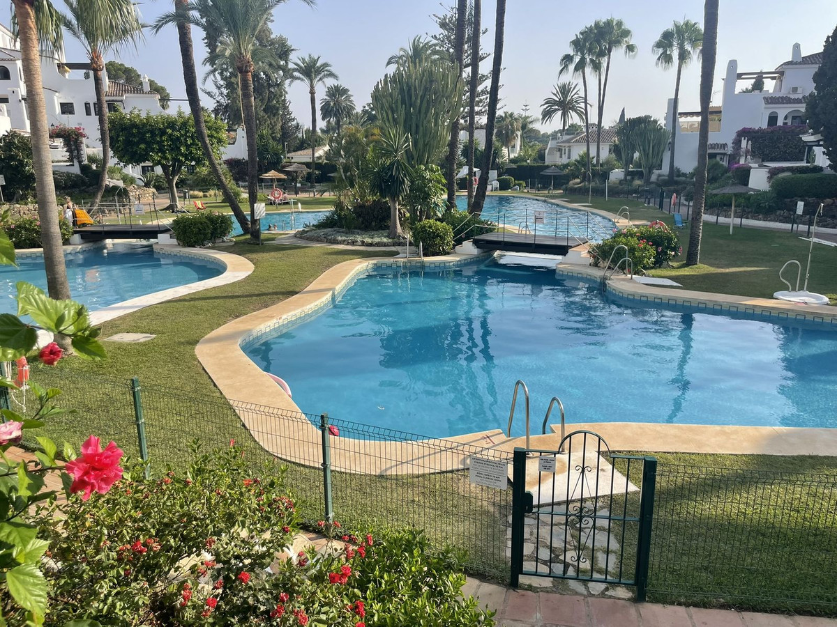 Appartement te koop in Nueva Andalucía | 2 slaapkamers H5438803