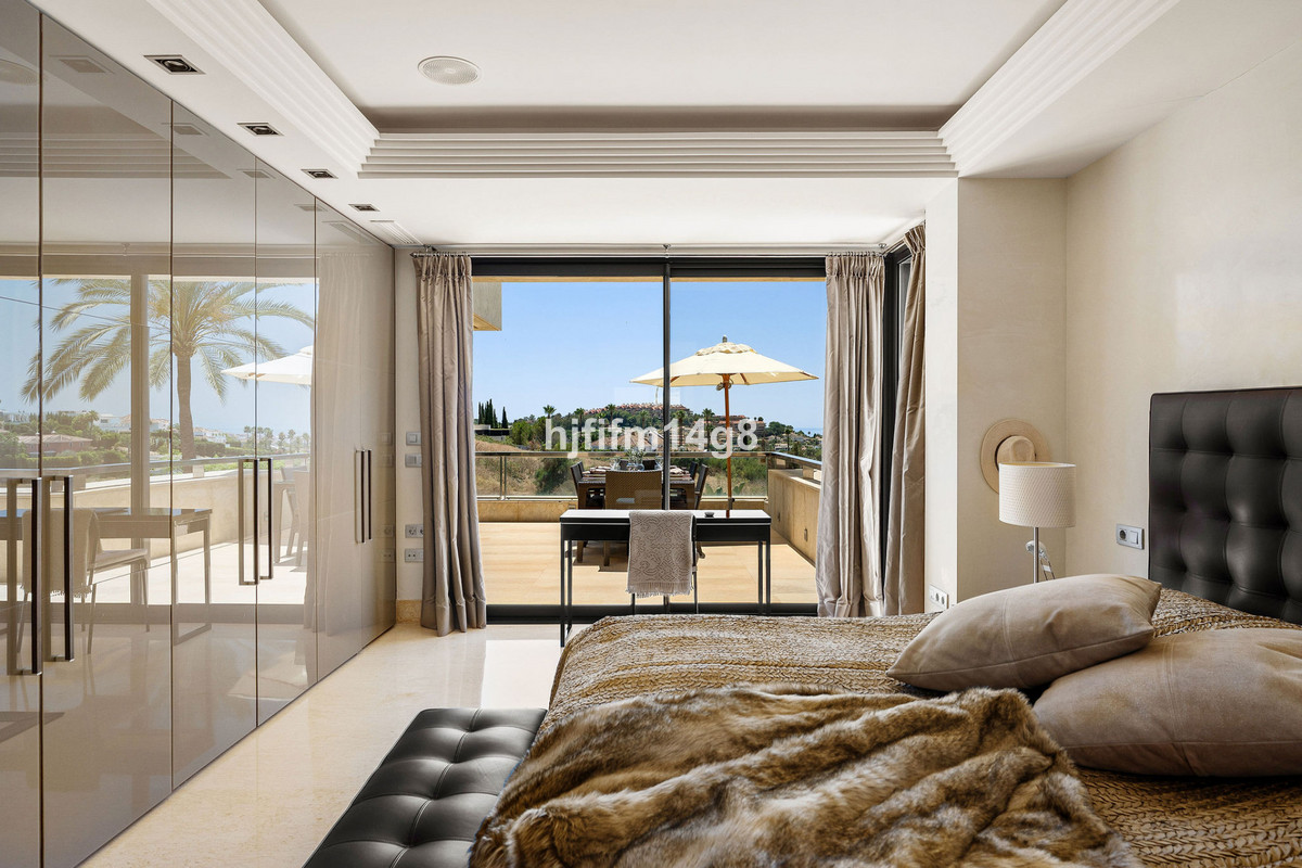 Appartement te koop in Nueva Andalucía | 2 slaapkamers H5438905