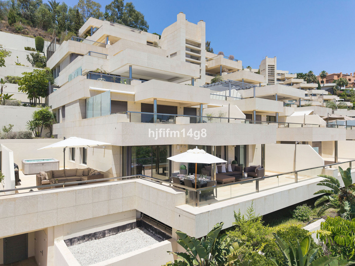 Appartement te koop in Nueva Andalucía | 2 slaapkamers H5438905