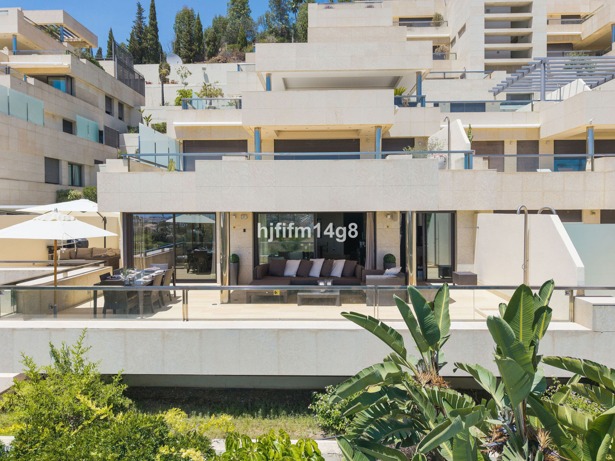 Appartement te koop in Nueva Andalucía | 2 slaapkamers H5438905