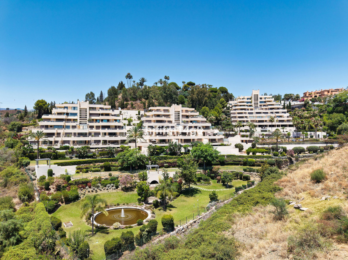 Appartement te koop in Nueva Andalucía | 2 slaapkamers H5438905