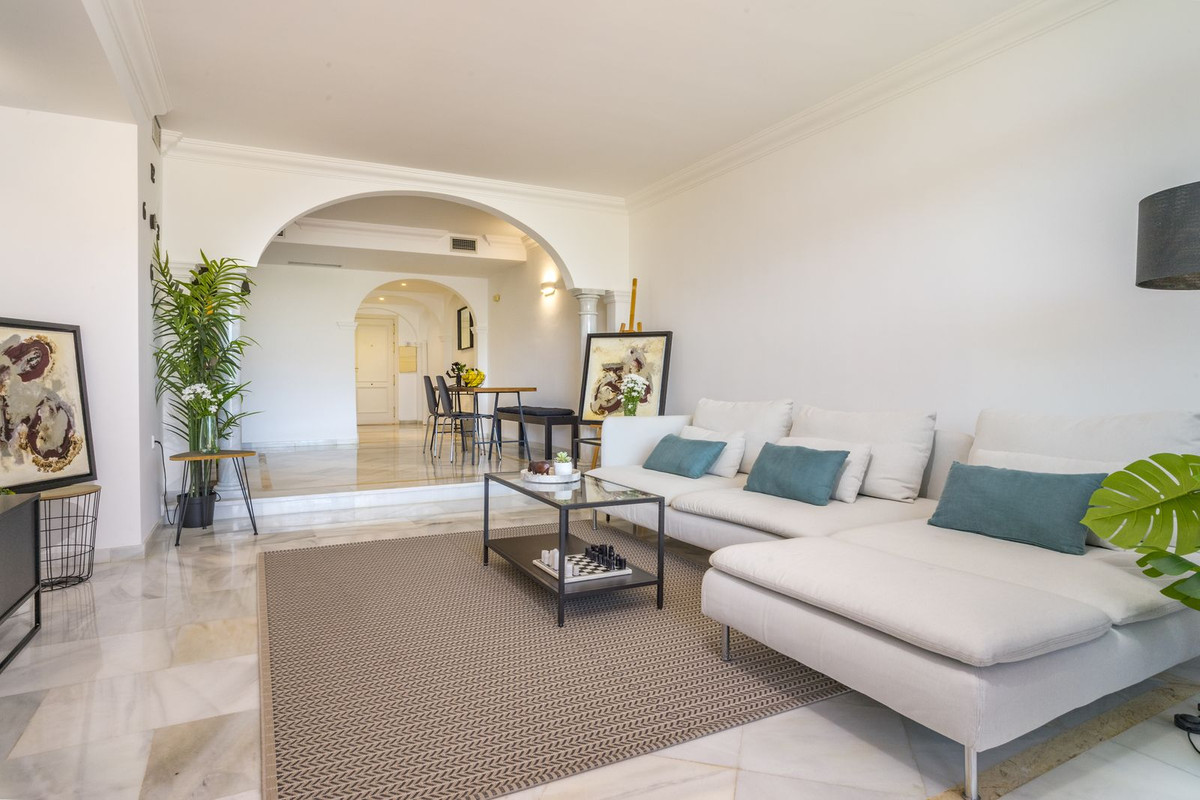 Appartement te koop in Nueva Andalucía | 2 slaapkamers H5439793