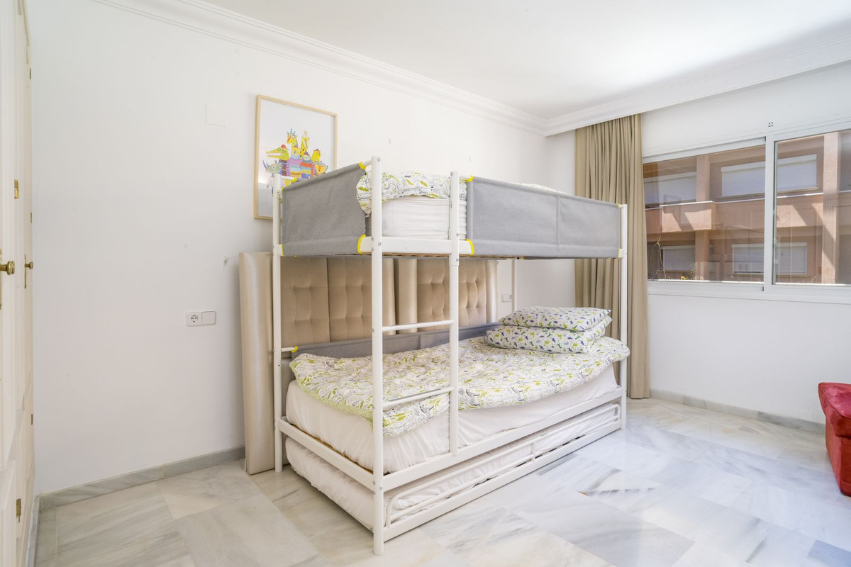 Appartement te koop in Nueva Andalucía | 2 slaapkamers H5439793