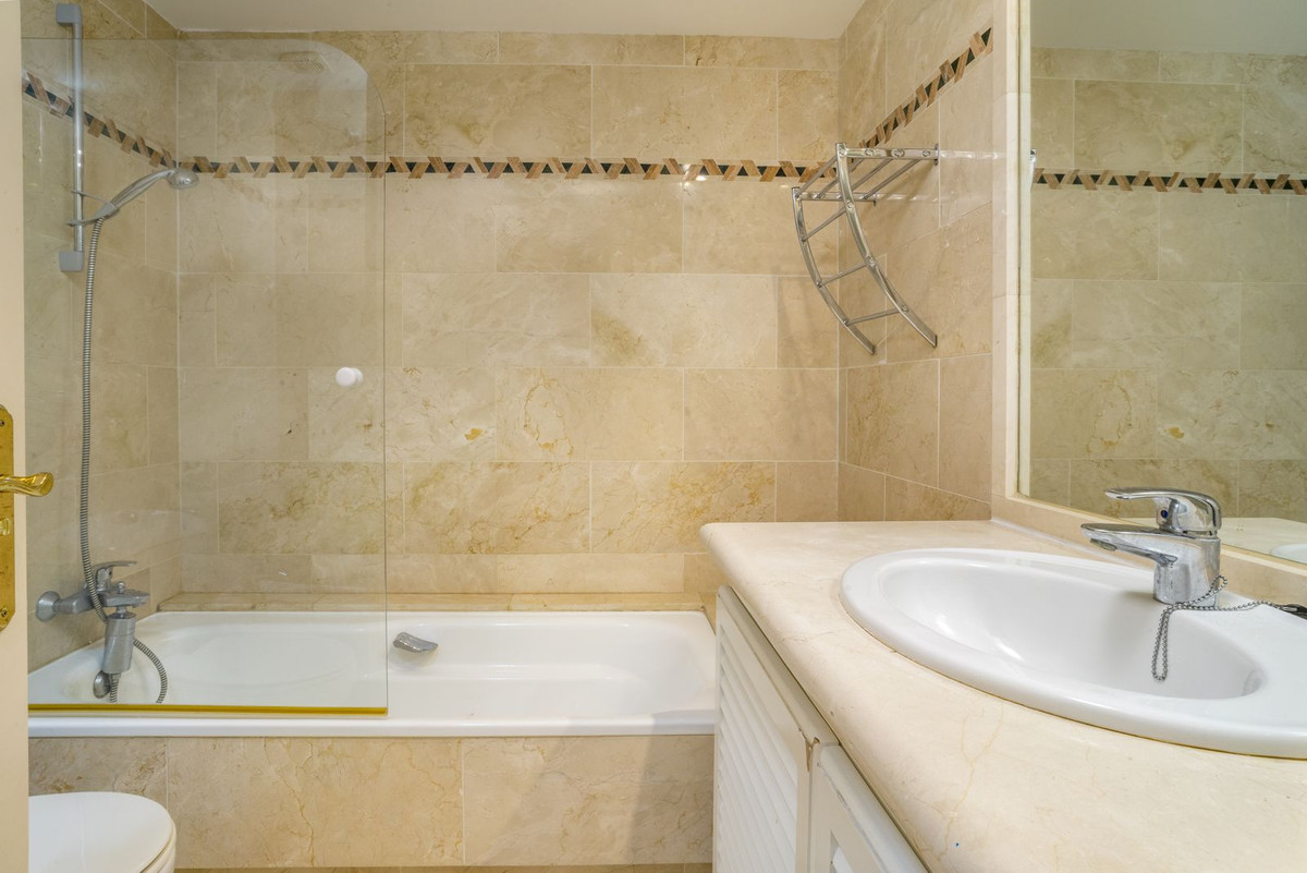 Appartement te koop in Nueva Andalucía | 2 slaapkamers H5439793