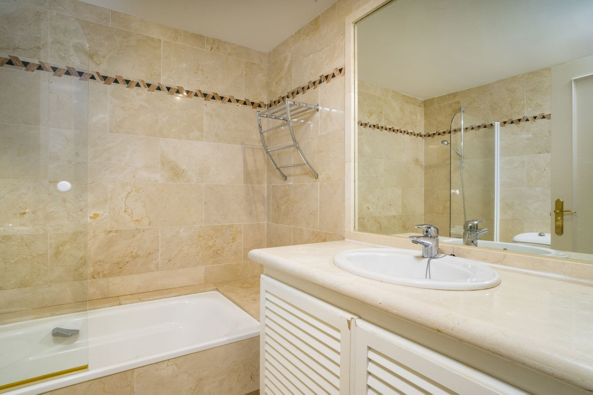 Appartement te koop in Nueva Andalucía | 2 slaapkamers H5439793