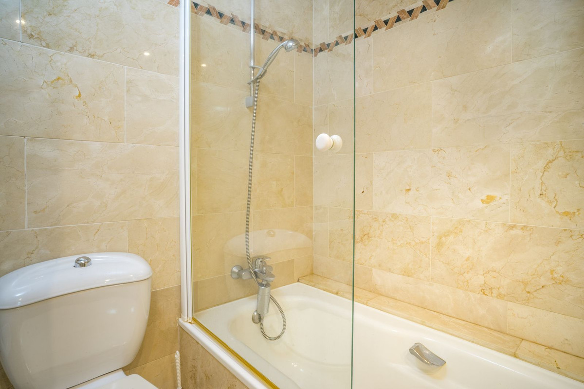 Appartement te koop in Nueva Andalucía | 2 slaapkamers H5439793