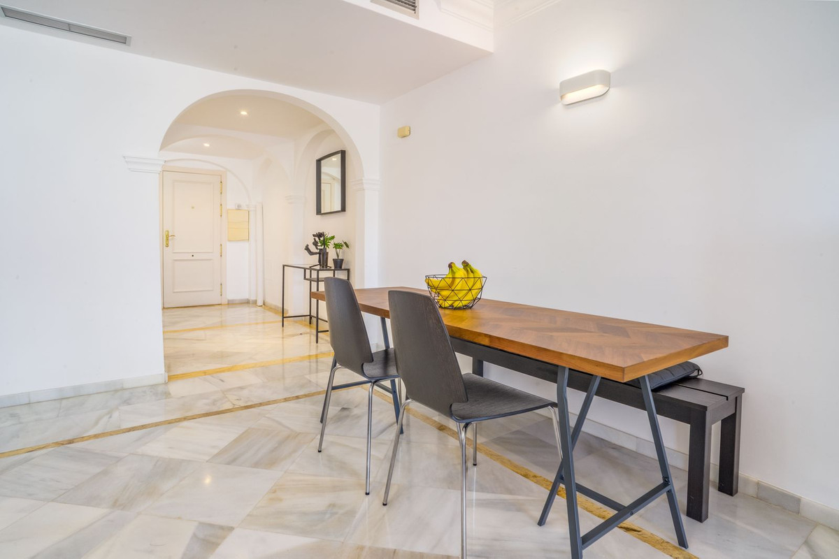 Appartement te koop in Nueva Andalucía | 2 slaapkamers H5439793
