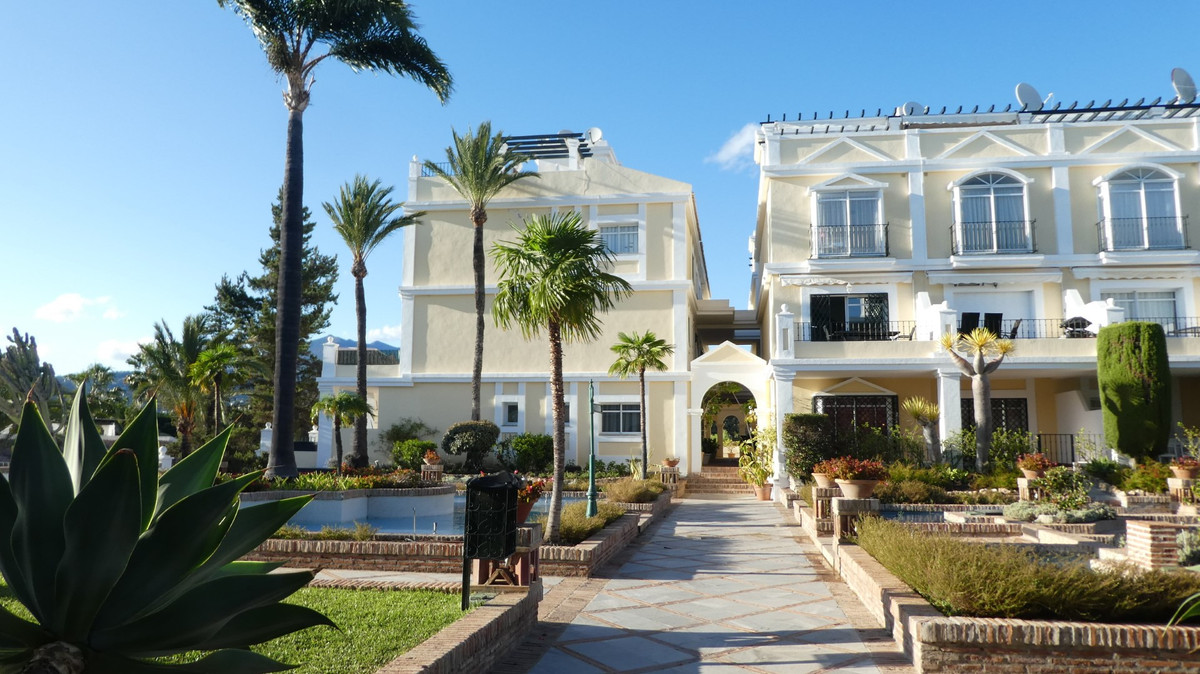 Appartement te koop in Nueva Andalucía | 2 slaapkamers H5441809