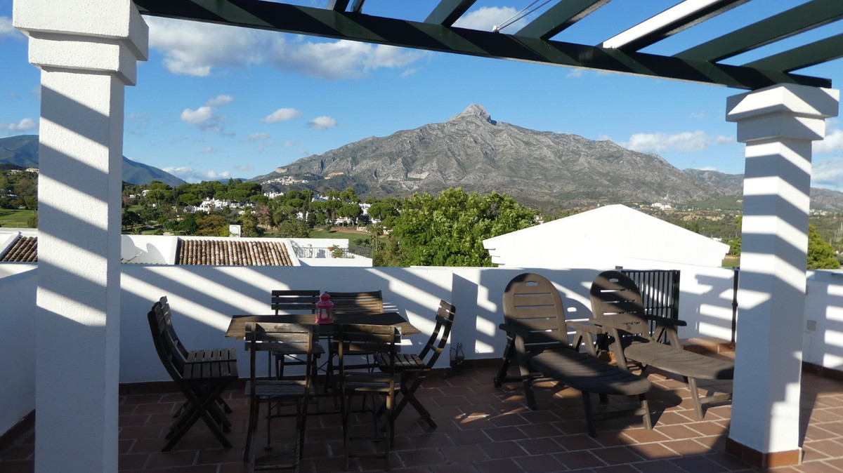 Appartement te koop in Nueva Andalucía | 2 slaapkamers H5441809