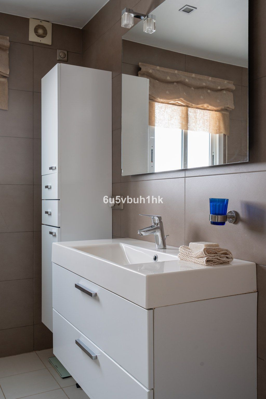 Appartement te koop in Nueva Andalucía | 2 slaapkamers H5441923