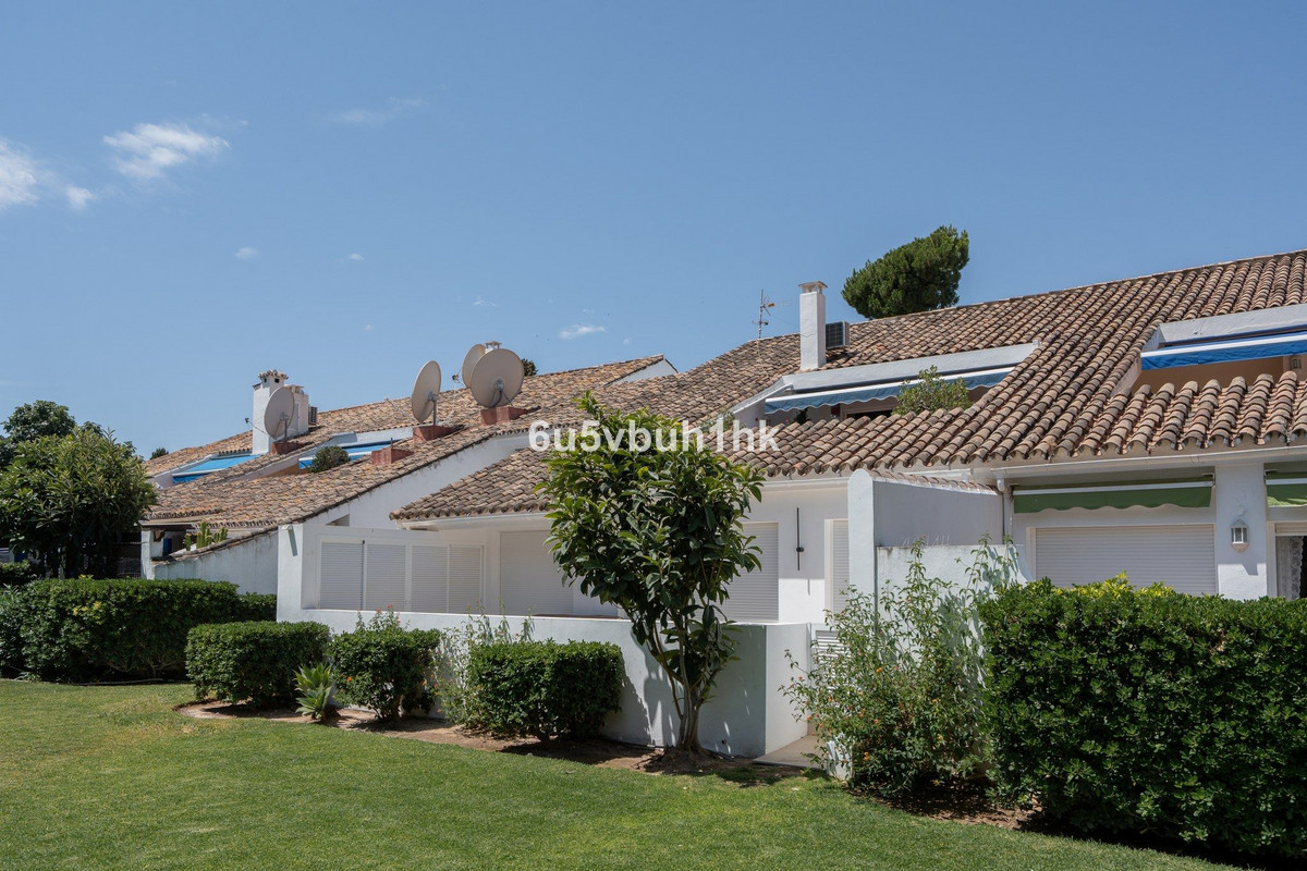 Appartement te koop in Nueva Andalucía | 2 slaapkamers H5441923