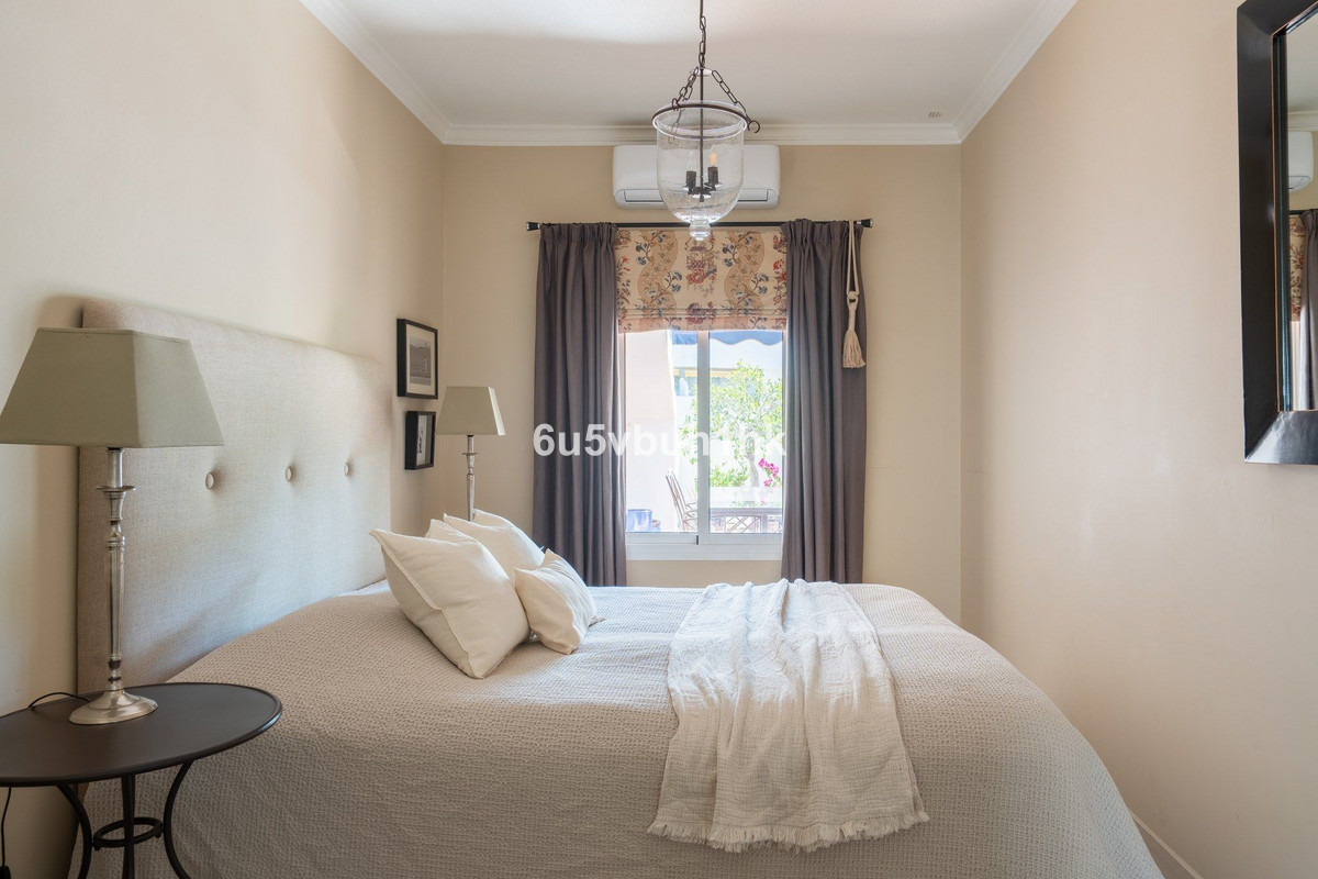 Appartement te koop in Nueva Andalucía | 2 slaapkamers H5441923