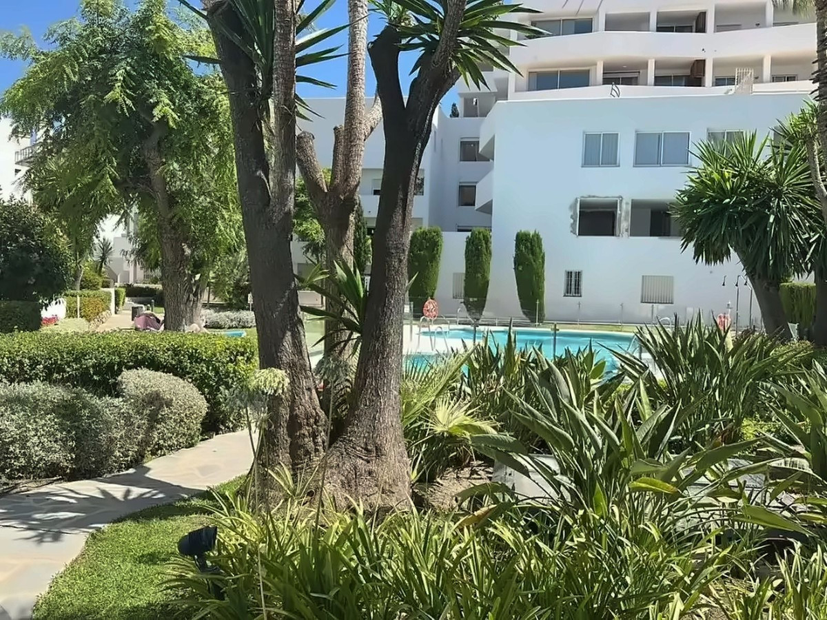 Appartement te koop in Nueva Andalucía | 2 slaapkamers H5444401