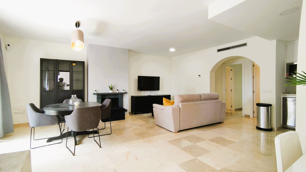 Appartement te koop in Nueva Andalucía | 2 slaapkamers H5445004