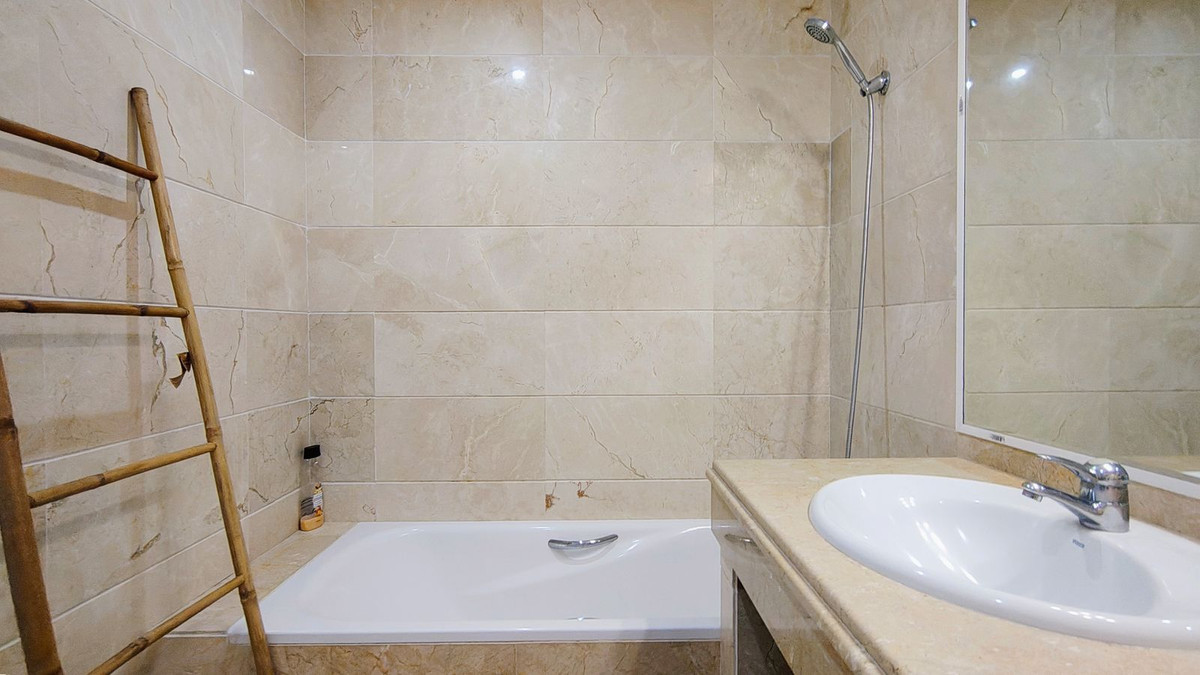 Appartement te koop in Nueva Andalucía | 2 slaapkamers H5445004