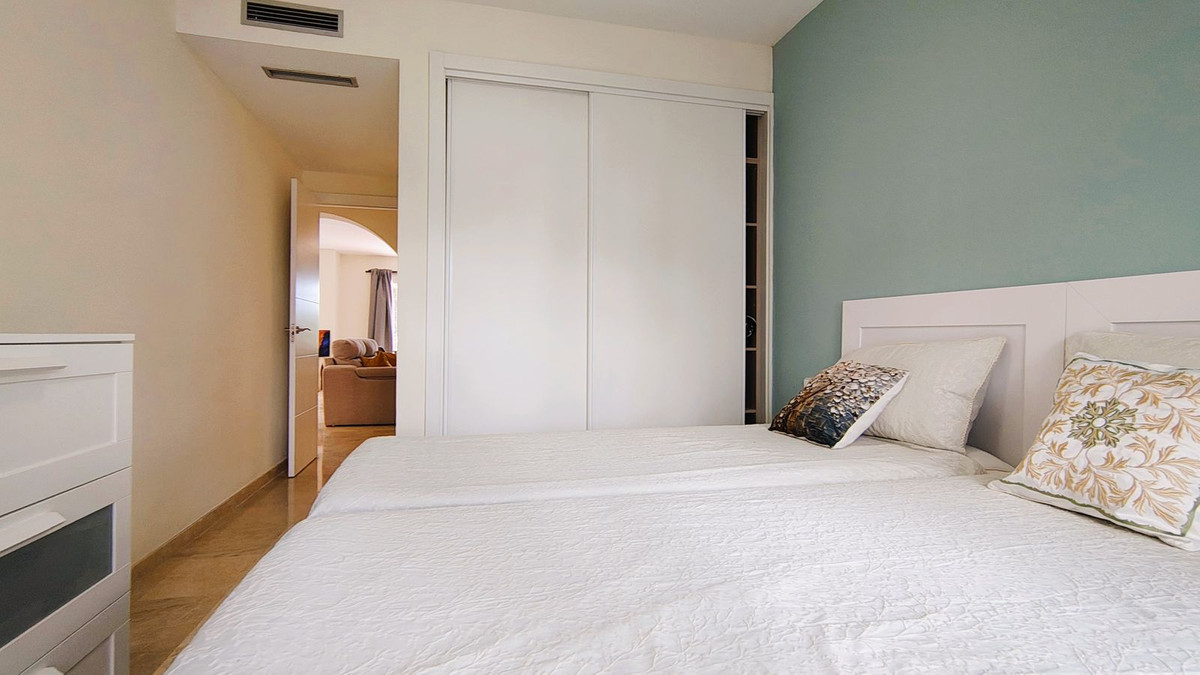 Appartement te koop in Nueva Andalucía | 2 slaapkamers H5445004
