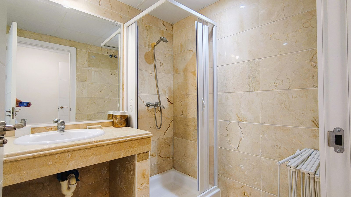 Appartement te koop in Nueva Andalucía | 2 slaapkamers H5445004