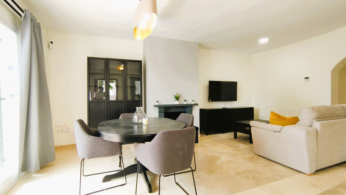 Appartement te koop in Nueva Andalucía | 2 slaapkamers H5445004