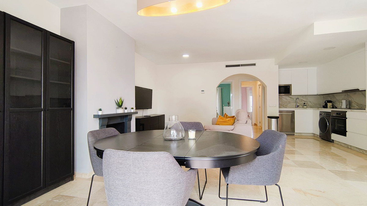 Appartement te koop in Nueva Andalucía | 2 slaapkamers H5445004
