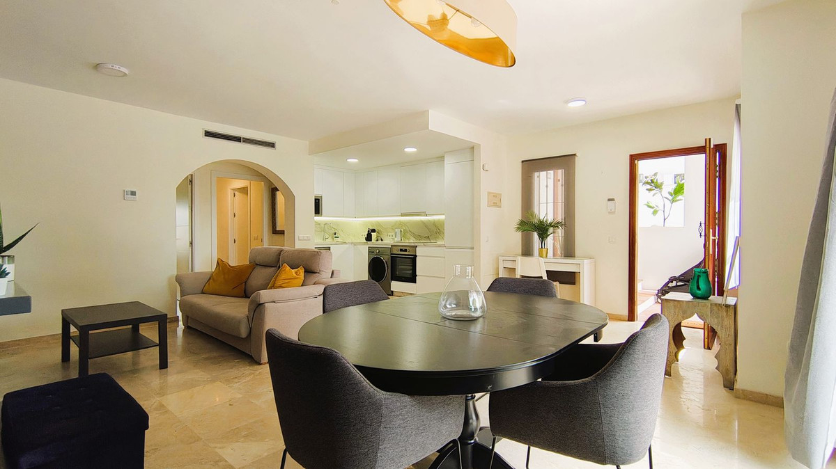 Appartement te koop in Nueva Andalucía | 2 slaapkamers H5445004