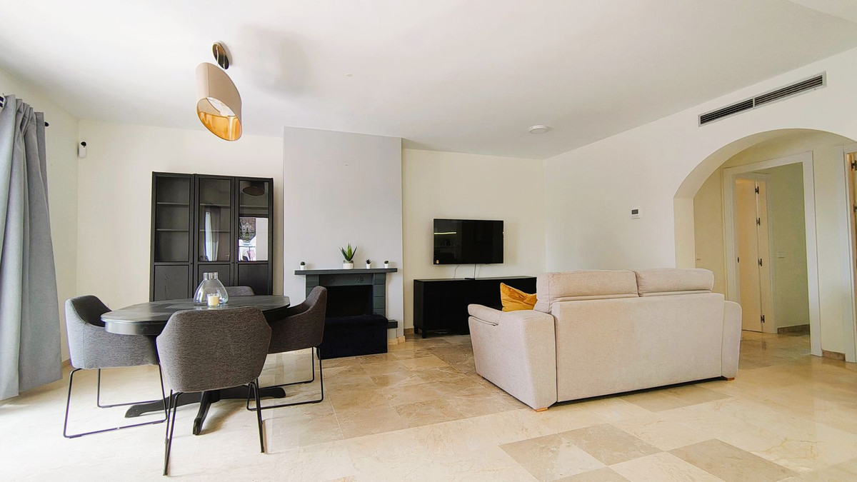 Appartement te koop in Nueva Andalucía | 2 slaapkamers H5445004