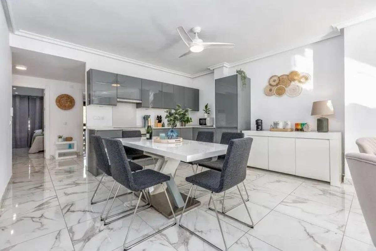 Appartement te koop in Nueva Andalucía | 3 slaapkamers H5445025