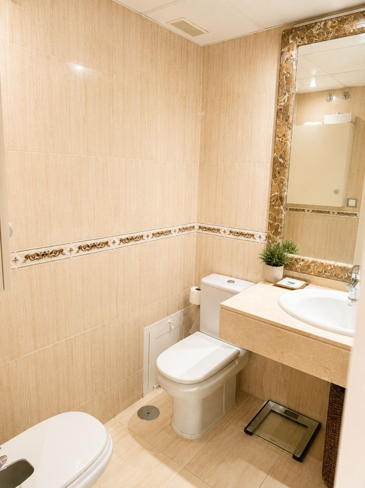 Appartement te koop in Nueva Andalucía | 2 slaapkamers H5448112