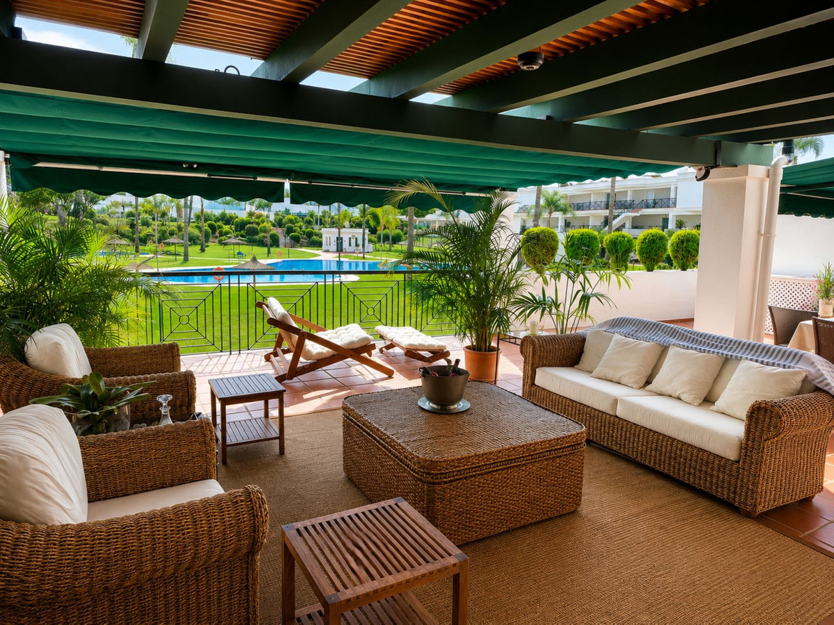 Appartement te koop in Nueva Andalucía | 2 slaapkamers H5448112