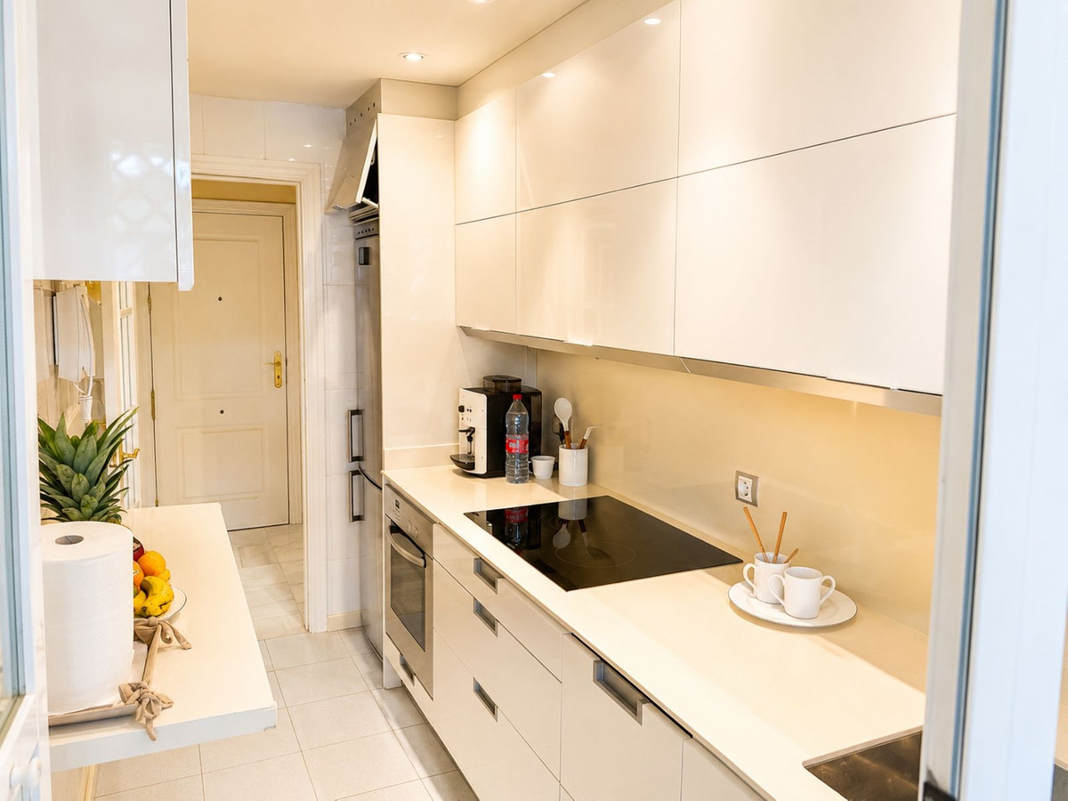 Appartement te koop in Nueva Andalucía | 2 slaapkamers H5448112