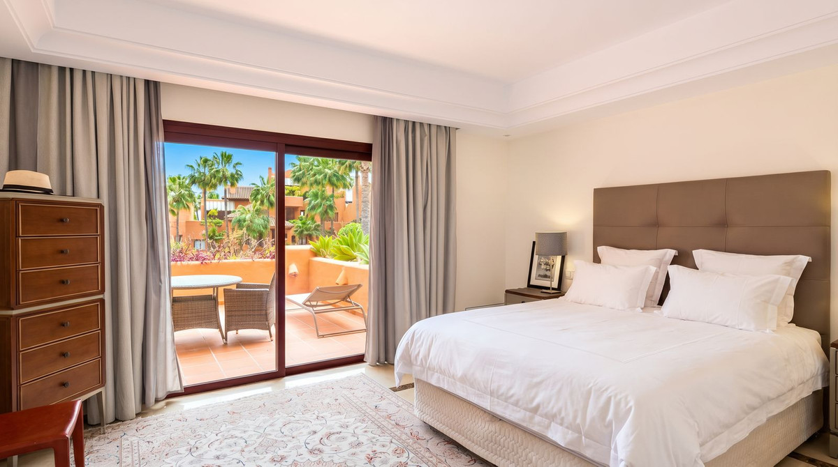 Appartement te koop in Nueva Andalucía | 2 slaapkamers H5448214