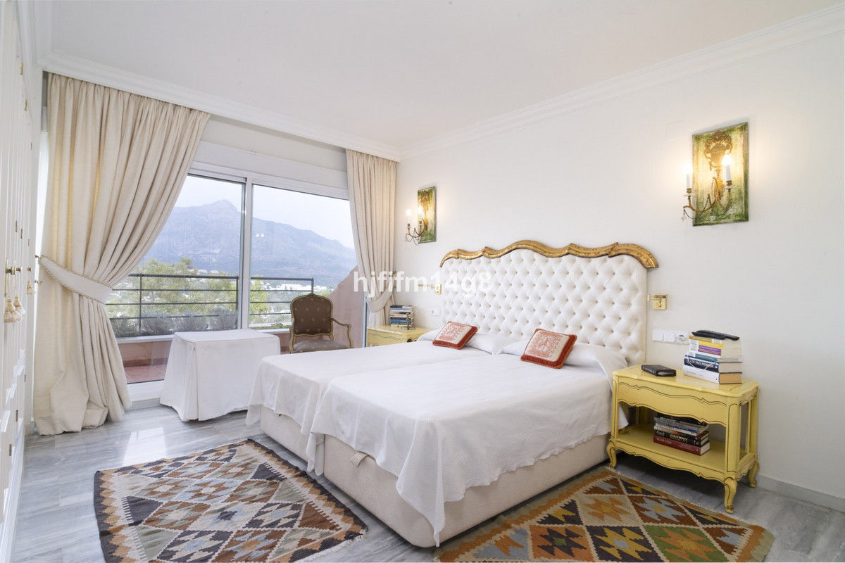 Appartement te koop in Nueva Andalucía | 4 slaapkamers H5448466