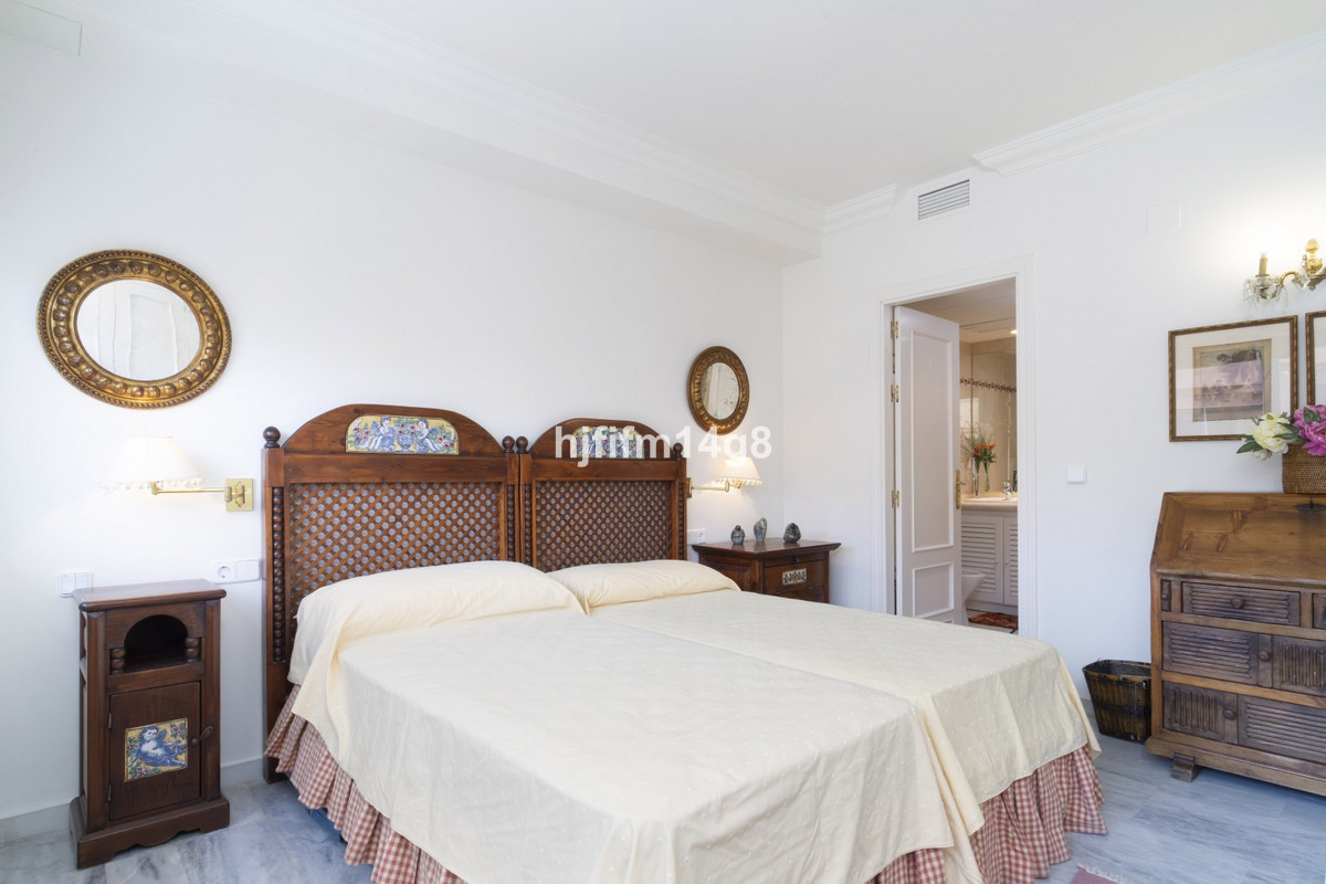 Appartement te koop in Nueva Andalucía | 4 slaapkamers H5448466