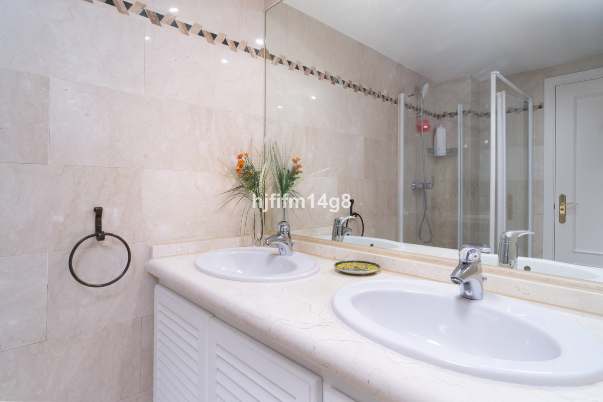 Appartement te koop in Nueva Andalucía | 4 slaapkamers H5448466