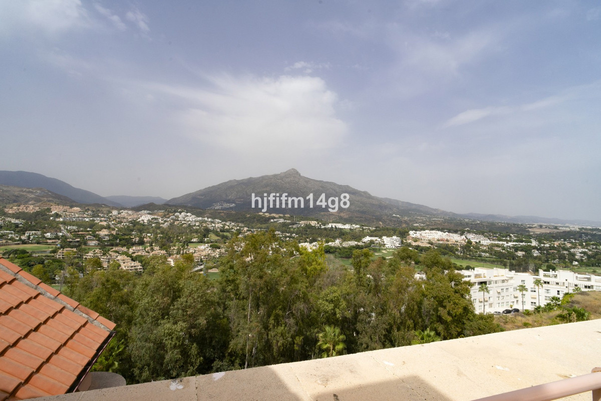 Appartement te koop in Nueva Andalucía | 4 slaapkamers H5448466