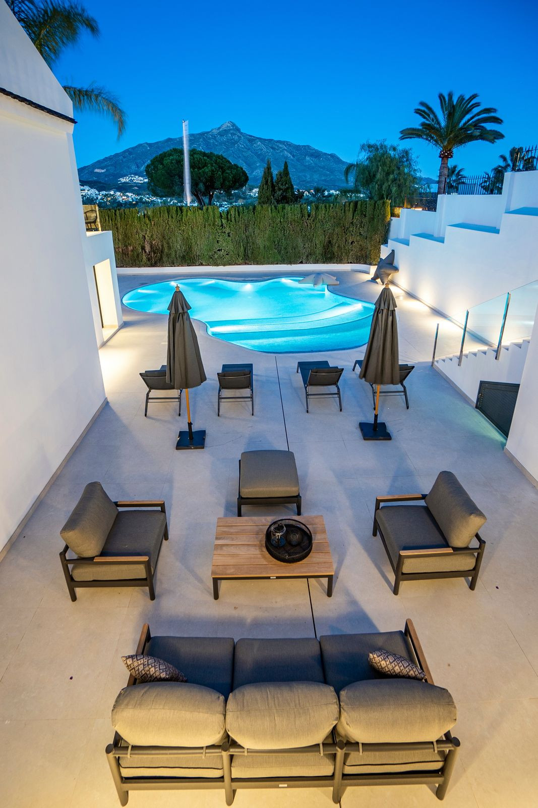Appartement te koop in Nueva Andalucía | 4 slaapkamers H5449924