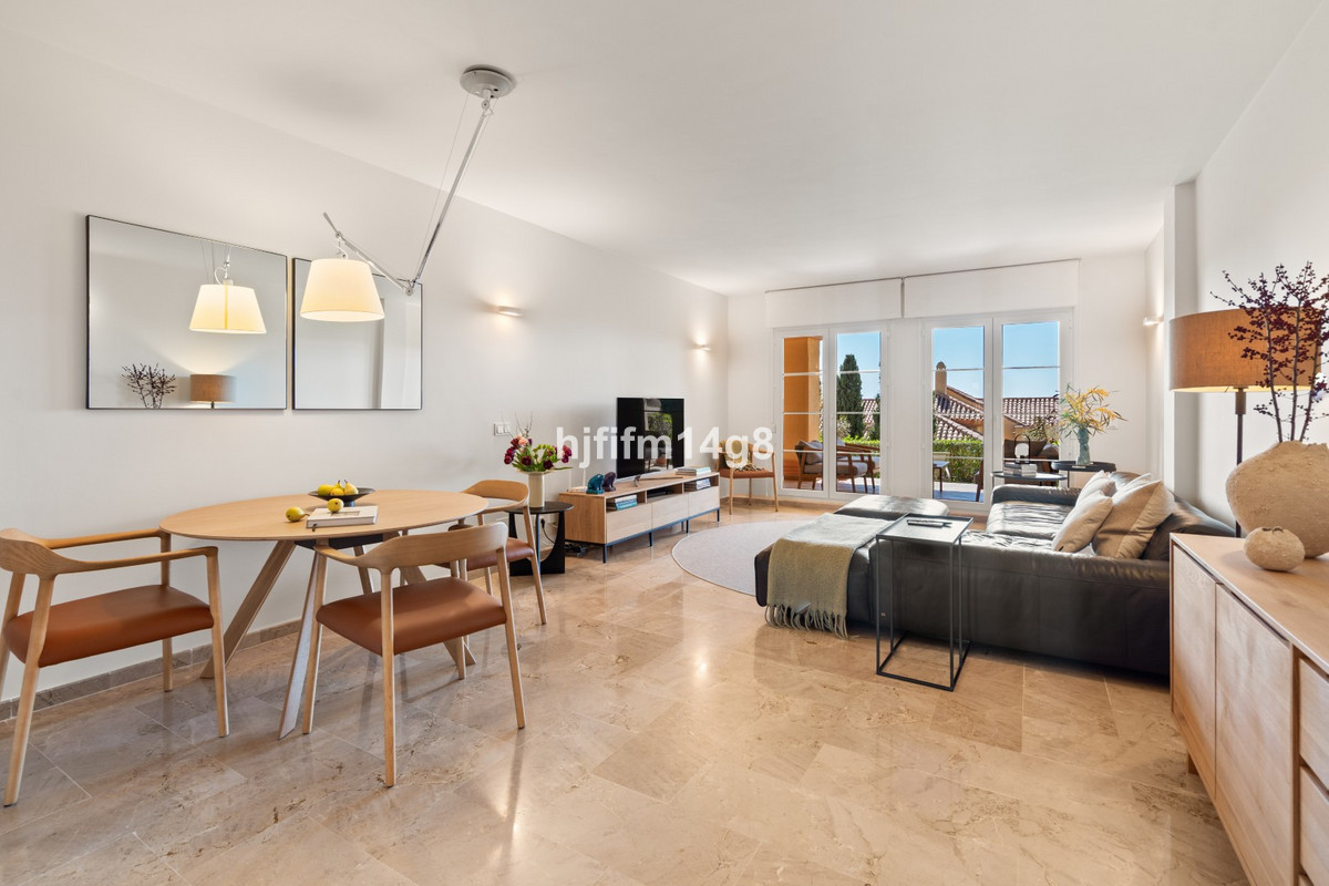 Appartement te koop in Nueva Andalucía | 2 slaapkamers H5449960