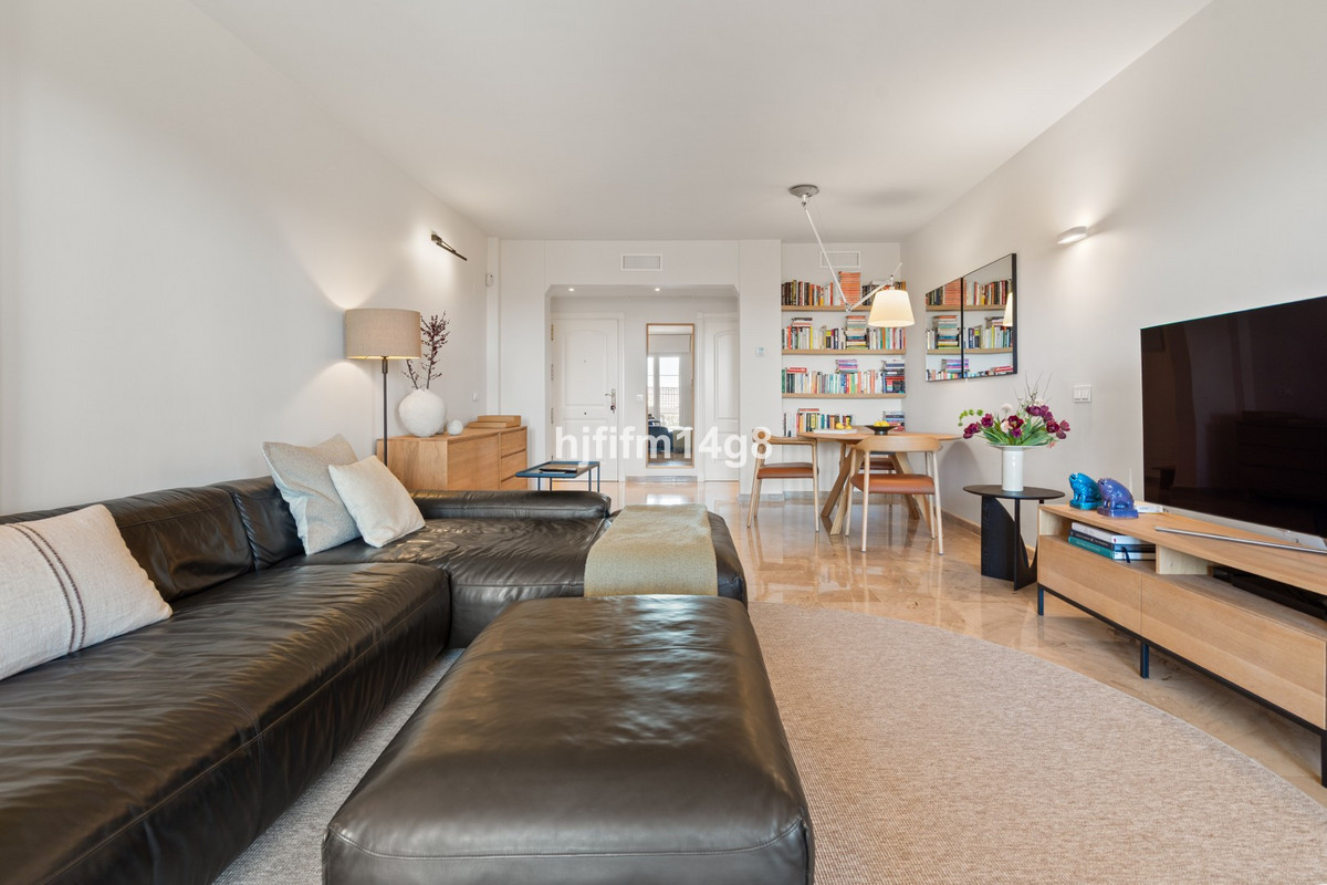 Appartement te koop in Nueva Andalucía | 2 slaapkamers H5449960